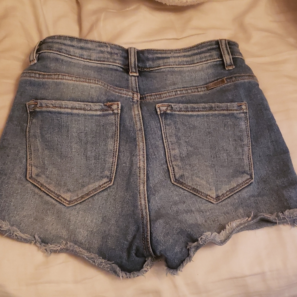 shorts - Picture 3 of 3